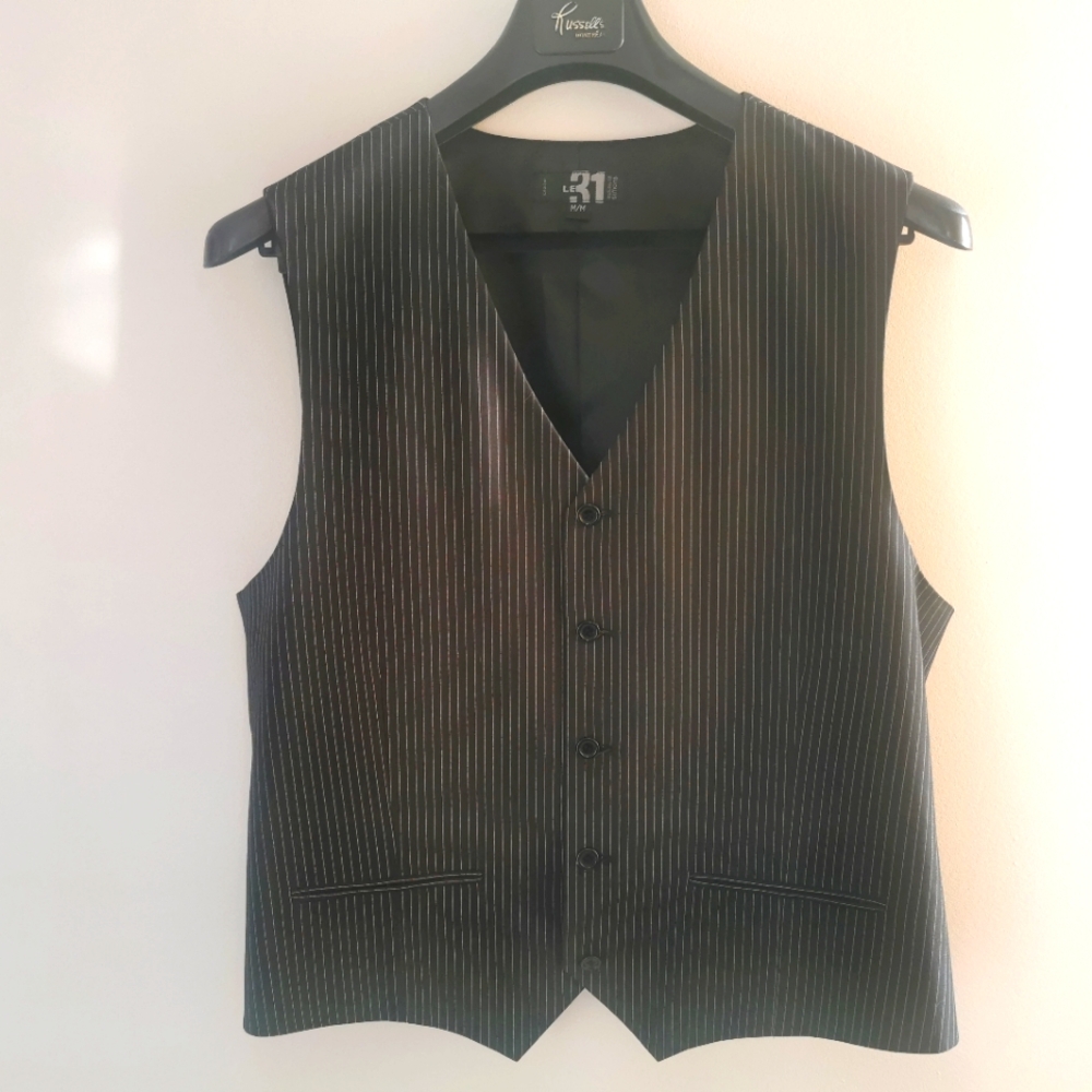 Simons Le 31 Pinstripe Black and White Vest Size Medium